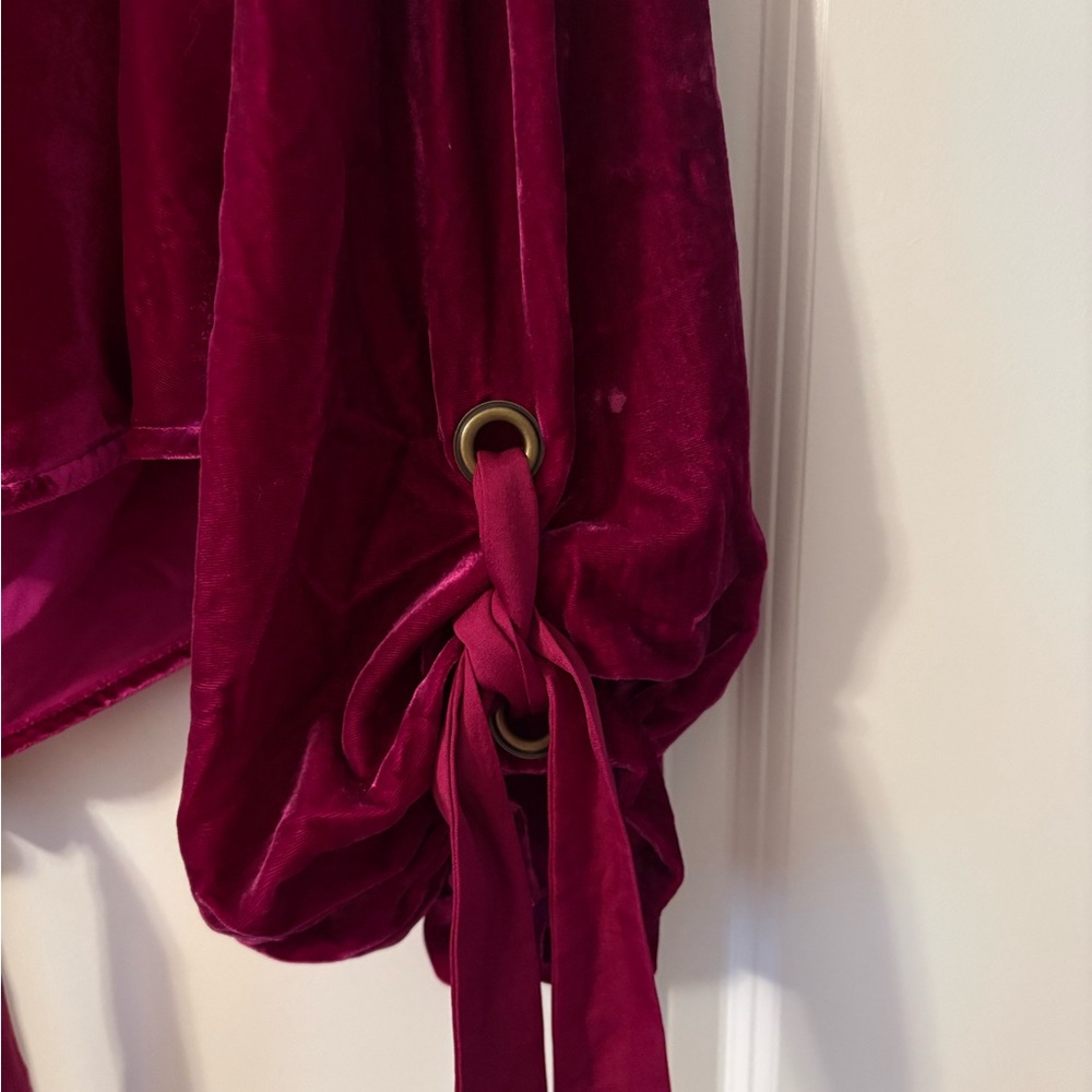 Free People Velvet Balloon-Sleeve Top in Magenta - Picture 4 of 8